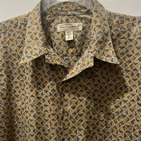 Tori Richard Short Sleeve Shirt. Gold/Blue Geometric Print. Size XL - Picture 2 of 5